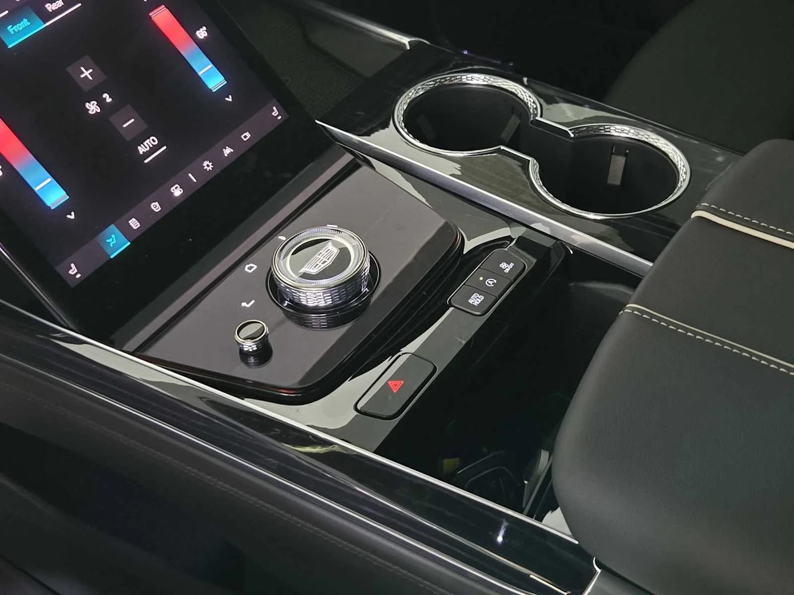 2026 Cadillac Escalade Sport - Photo 15