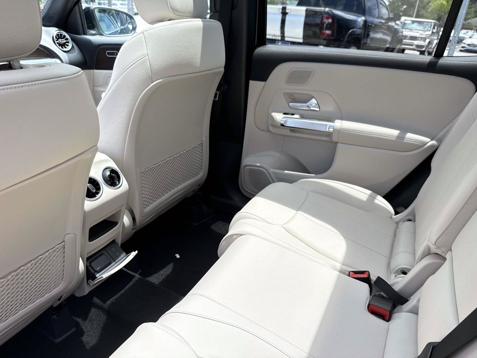 New 2026 Black Mercedes-Benz 250 SUV image 15