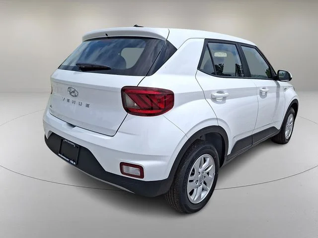 New 2026 White Hyundai SE image 7