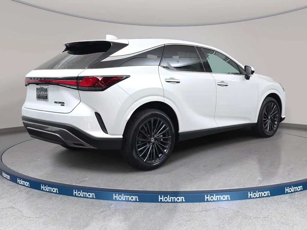 New 2026 Eminent White Pearl Lexus PREMIUM image 5
