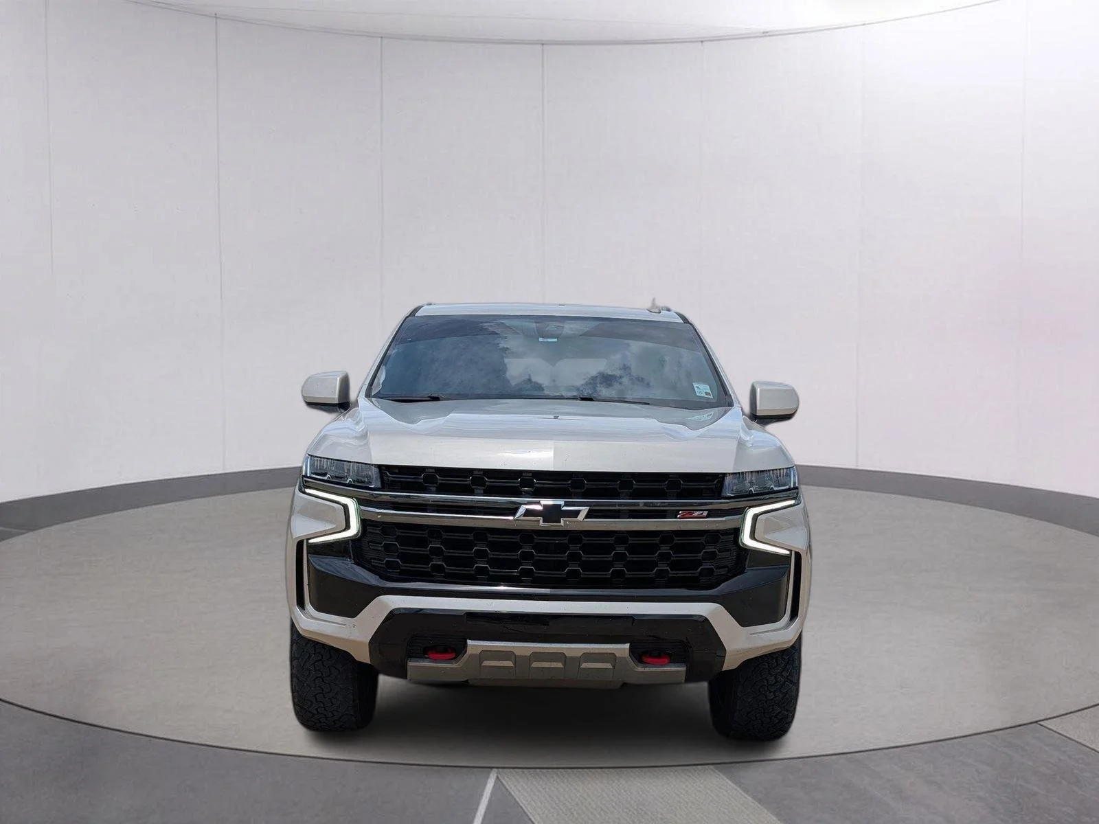Used 2022 Empire Beige Metallic Chevrolet Z71 image 8