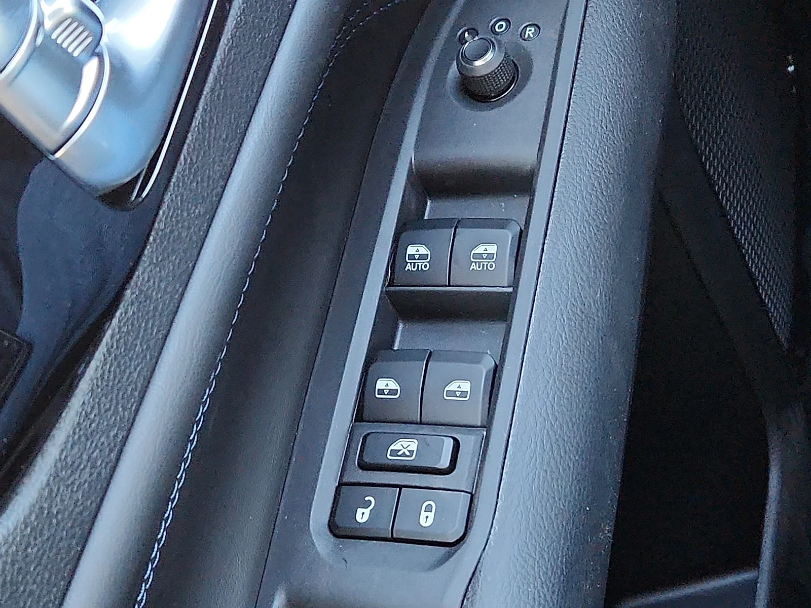 New 2026 White Jeep LATITUDE ALTITUDE 4X4 image 17