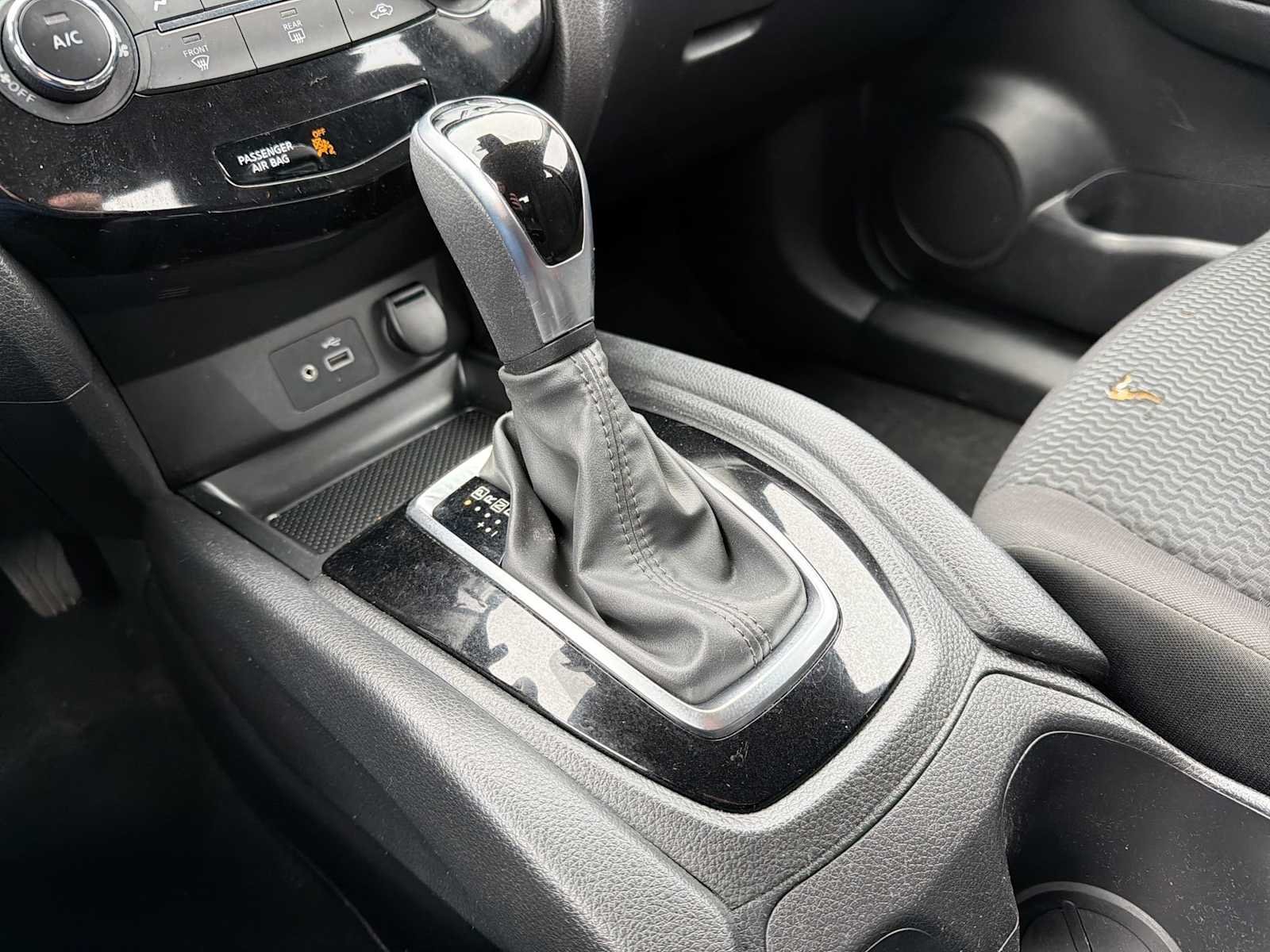 Used 2020 Magnetic Black Pearl Nissan S image 29
