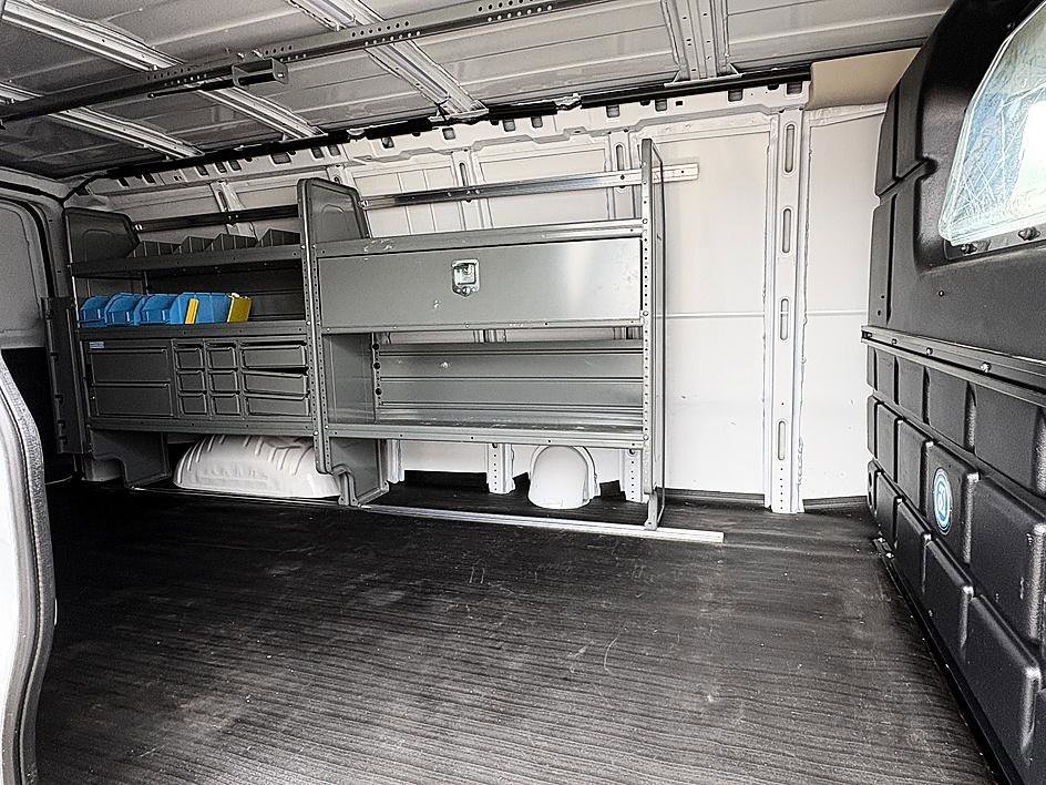 Used 2025 Summit White Chevrolet Work Van image 11