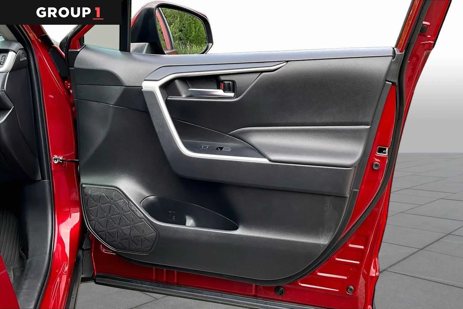 Used 2022 Ruby Flare Pearl Toyota XLE image 23