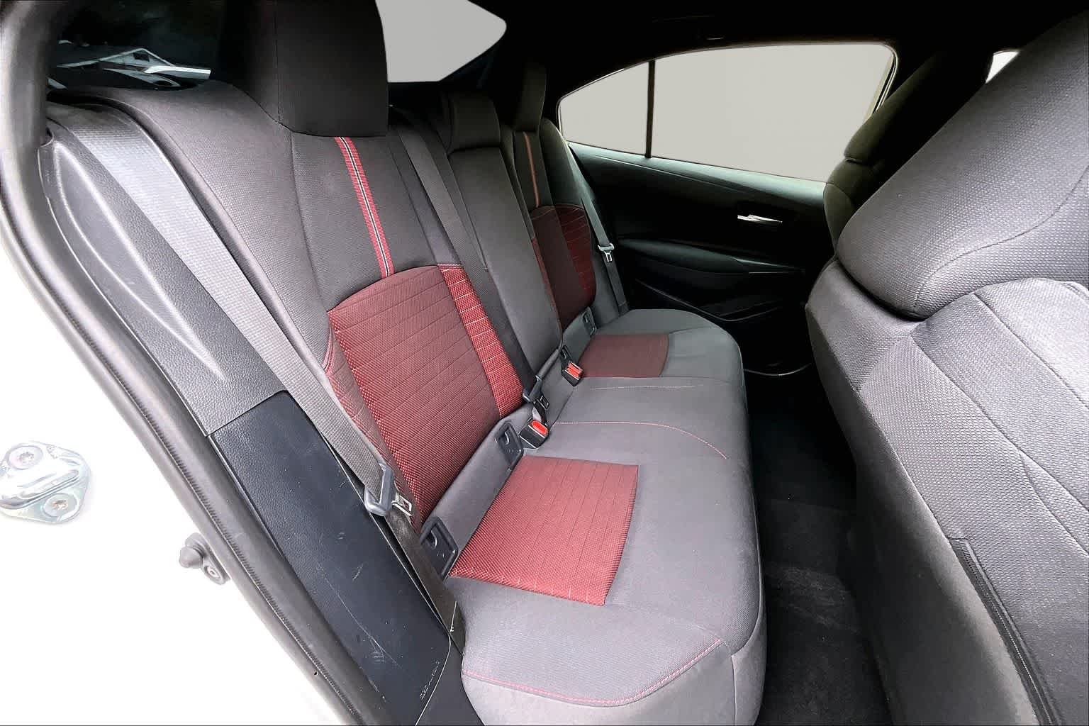Used 2026 Ice Cap Toyota SE image 19