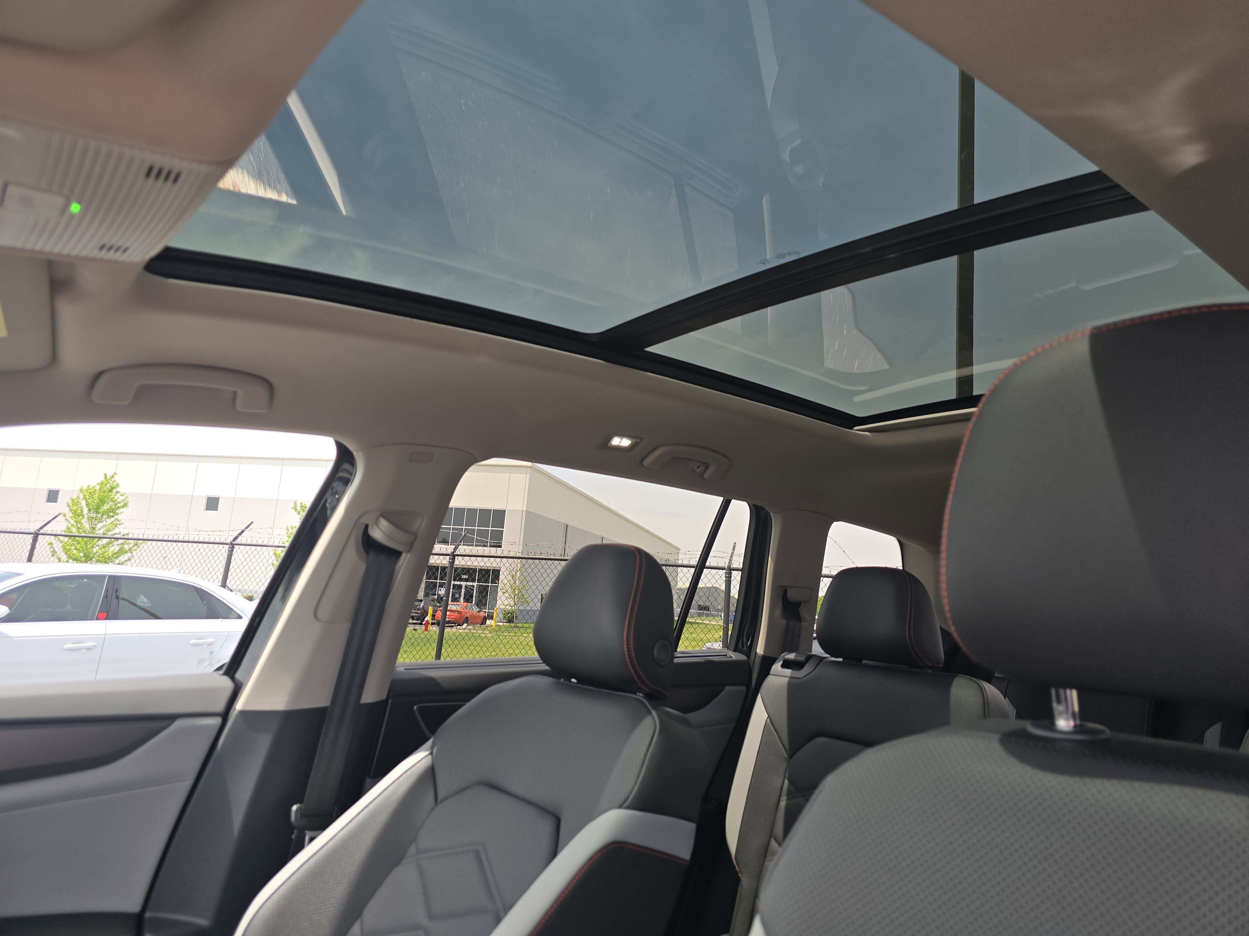 New 2026 Deep Black Pearl Volkswagen 2.0T Peak Edition image 9