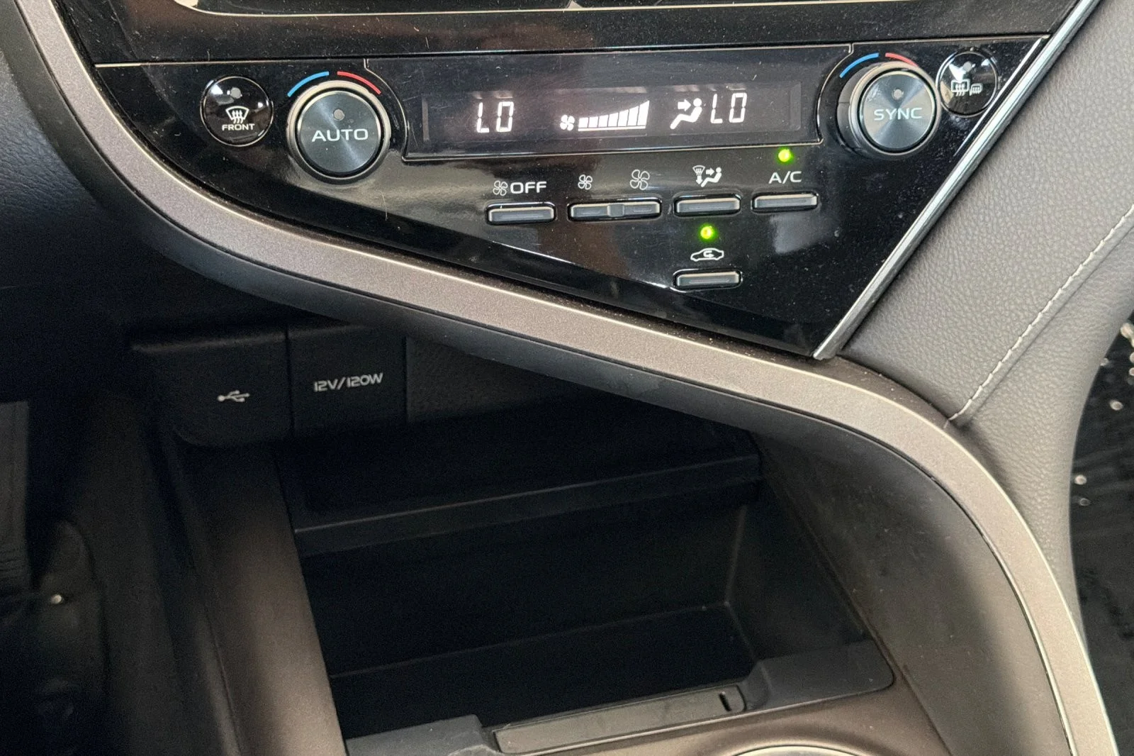 Certified Used 2023 Ice Cap Toyota SE image 18