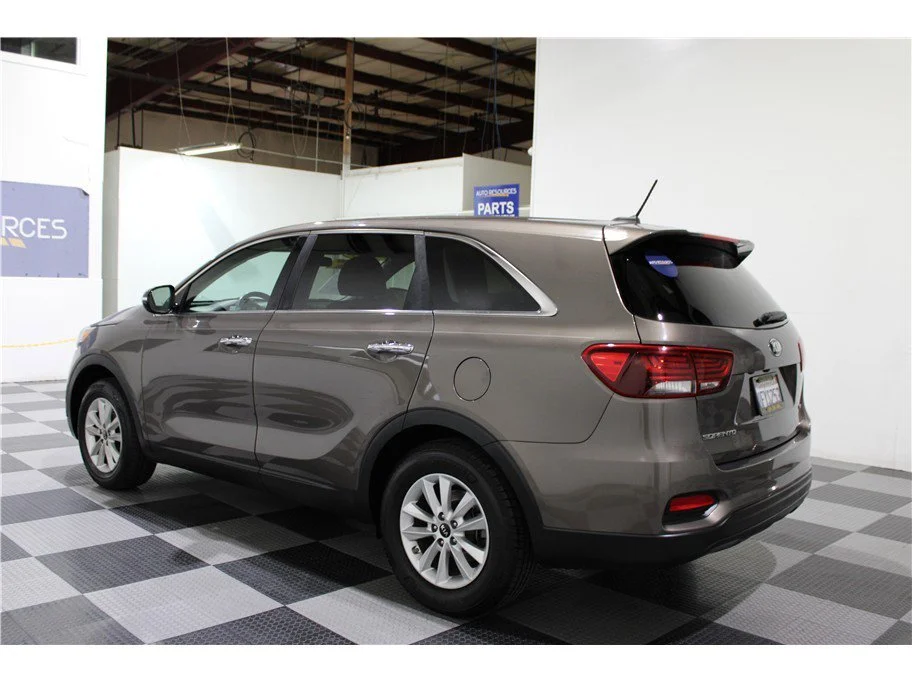 Used 2019 Dragon Brown Kia LX image 6