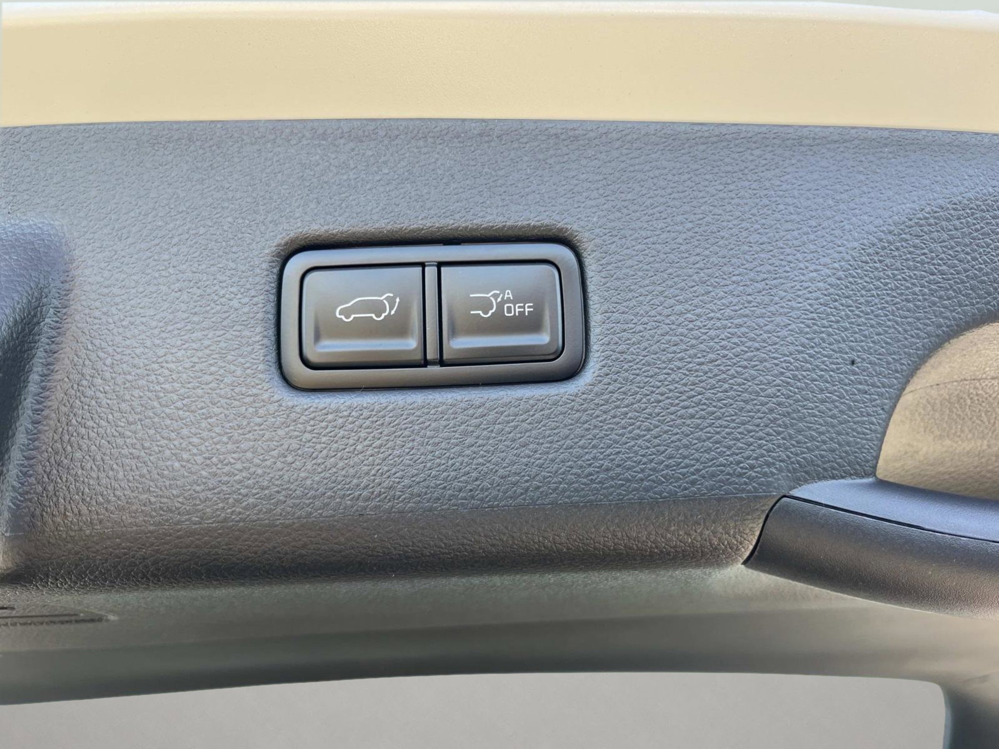 New 2026 Snow White Pearl Kia SX Prestige image 10
