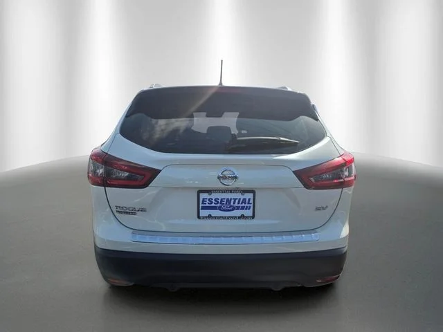 Used 2024 Glacier White Nissan S image 3