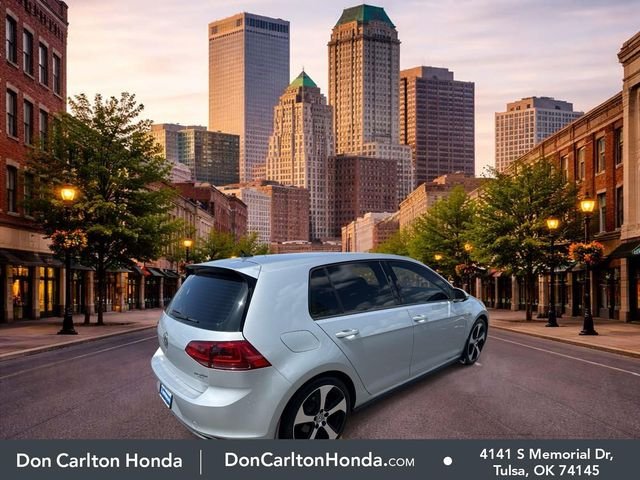 Used 2017 Reflex Silver Metallic Volkswagen S image 4