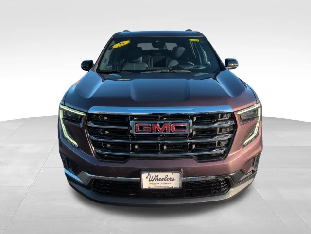 Used 2025 Crystal Metallic GMC Elevation image 10