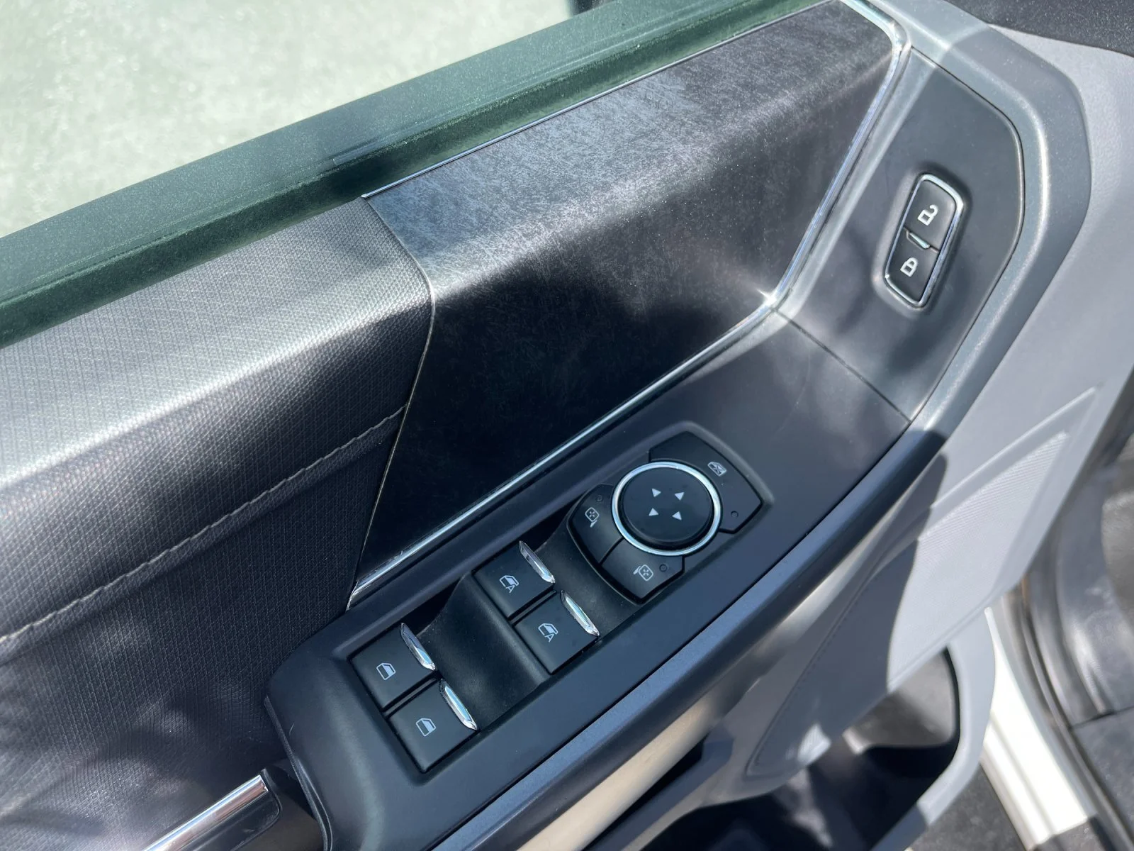 Used 2021 White Ford XLT image 13