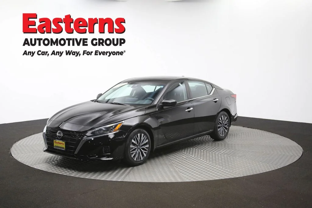 Used 2023 Black Nissan 2.5 SV image 56