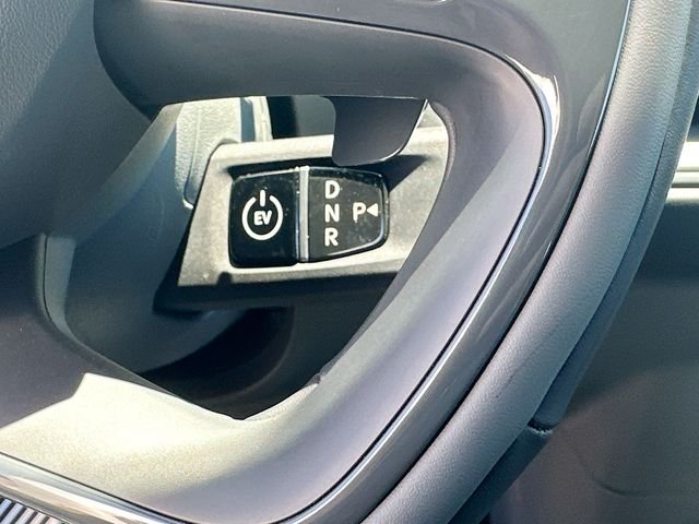 New 2026 Glacial White Pearl / Black Ro Kia GT-Line AWD image 17