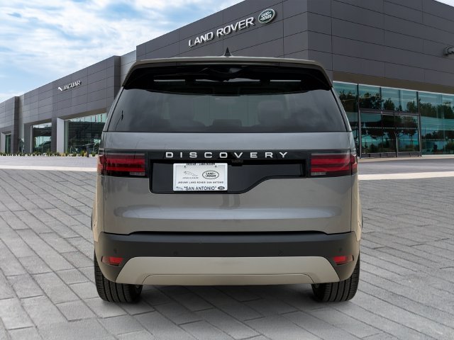 New 2026 Eiger Grey Land Rover S image 4