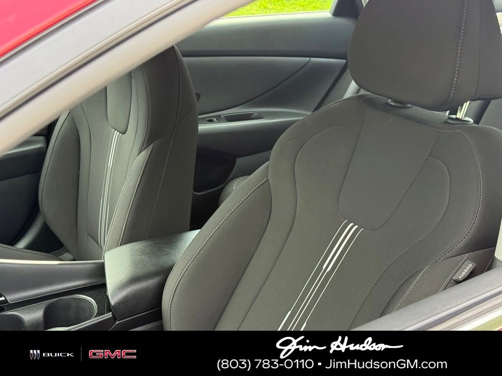 Certified Used 2025 Red Hyundai SEL Convenience image 16