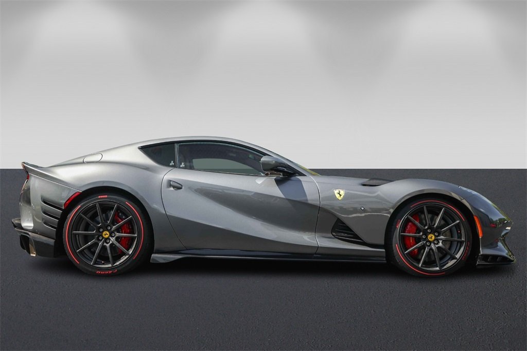 2022 Ferrari 812 Competizione photo 2