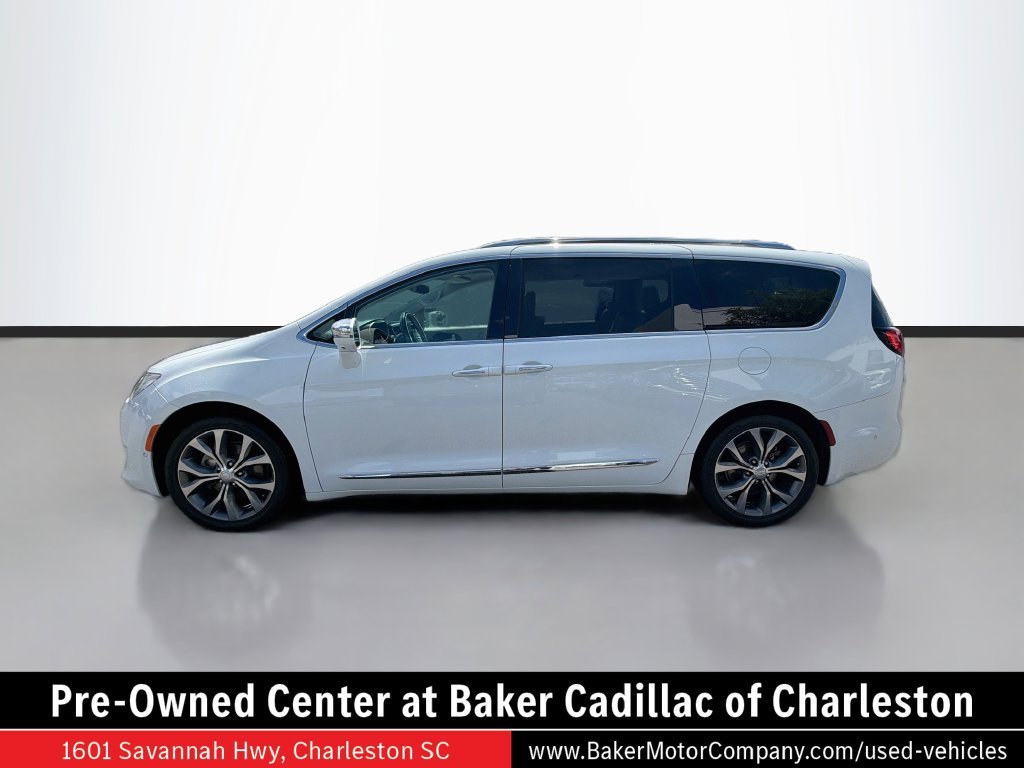 Used 2018 White Chrysler Limited image 8