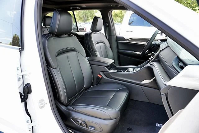New 2026 Bright White Clearcoat Jeep Limited image 14