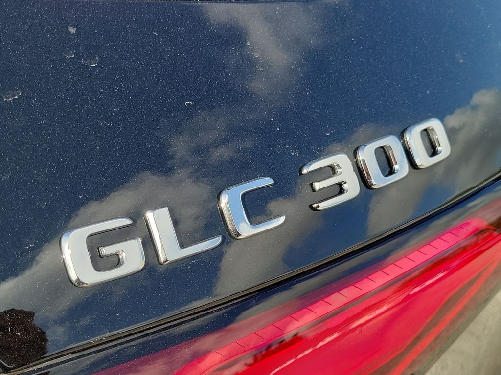 New 2026 Black Mercedes-Benz GLC 300 image 7