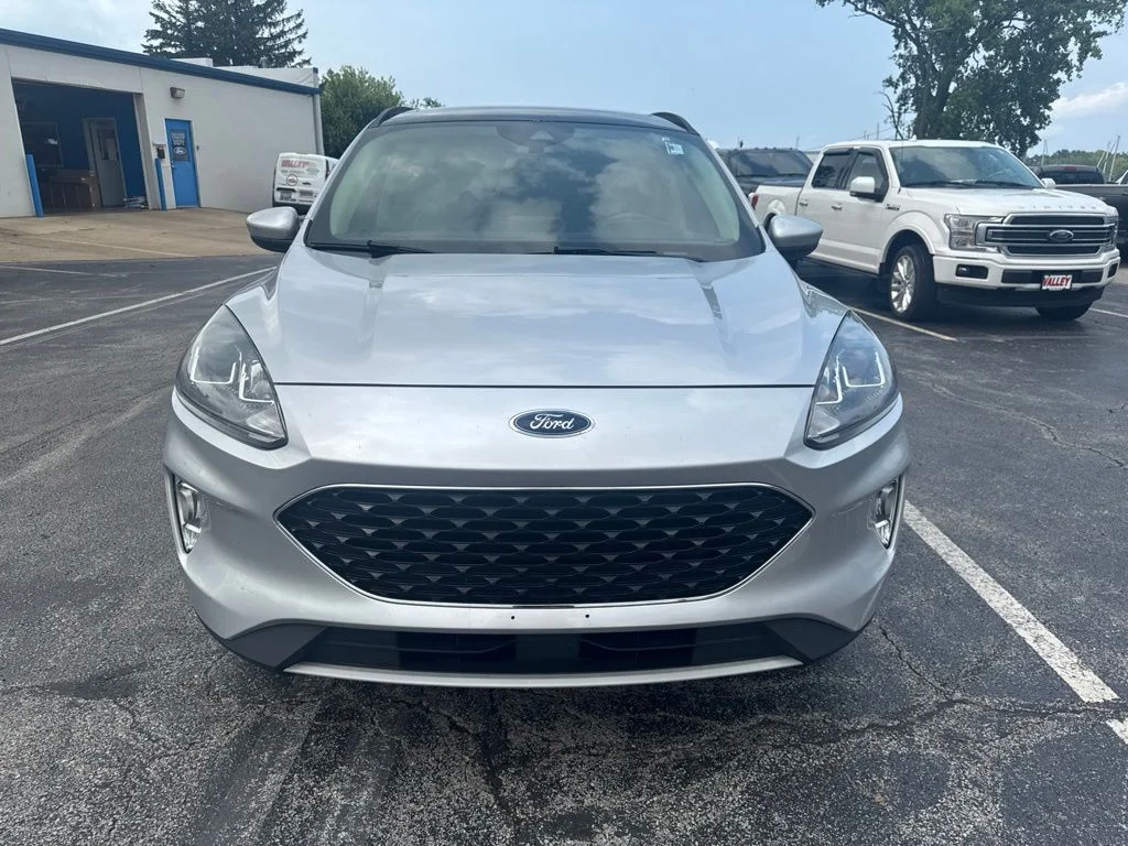 Certified Used 2020 Ingot Silver Ford SEL image 9