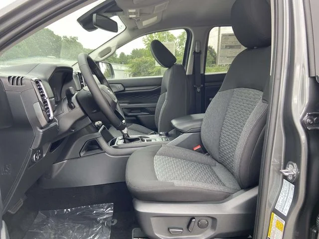 New 2026 Carbonized Gray Metallic Ford XLT image 11