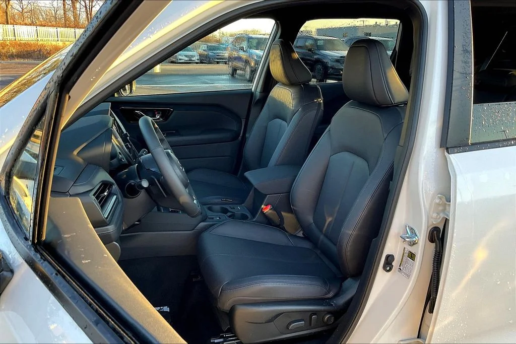 2025 Subaru Forester Limited - Photo 9