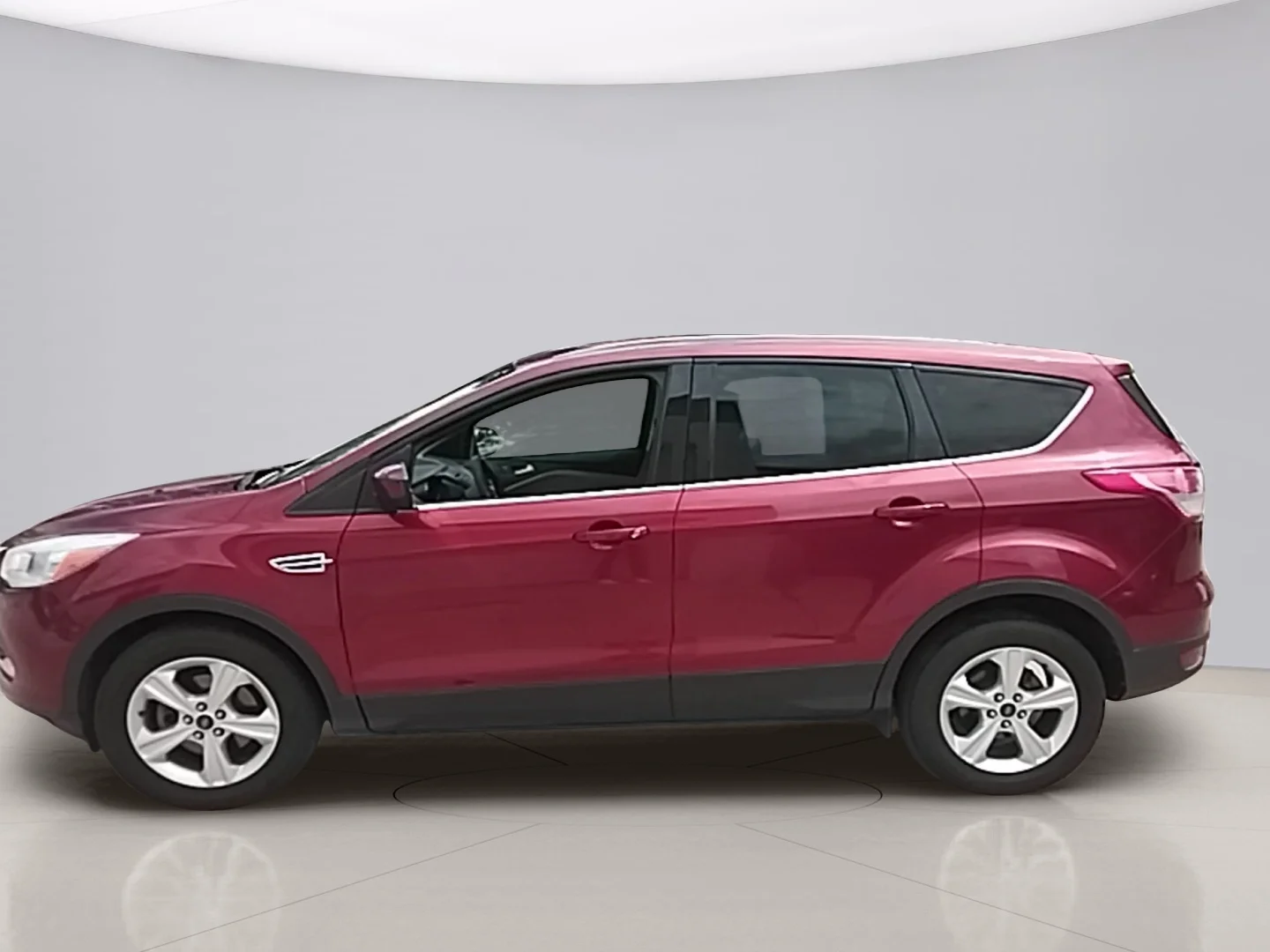 Used 2016 Orange Ford SE image 2