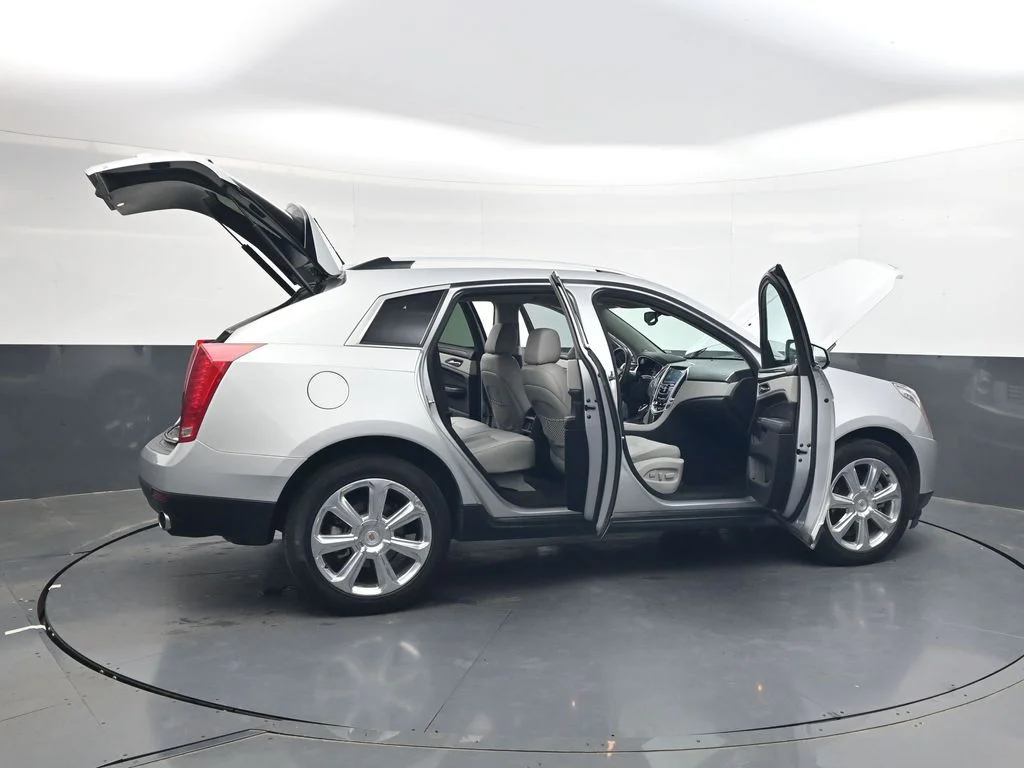 Used 2015 Radiant Silver Metallic Cadillac Performance image 31