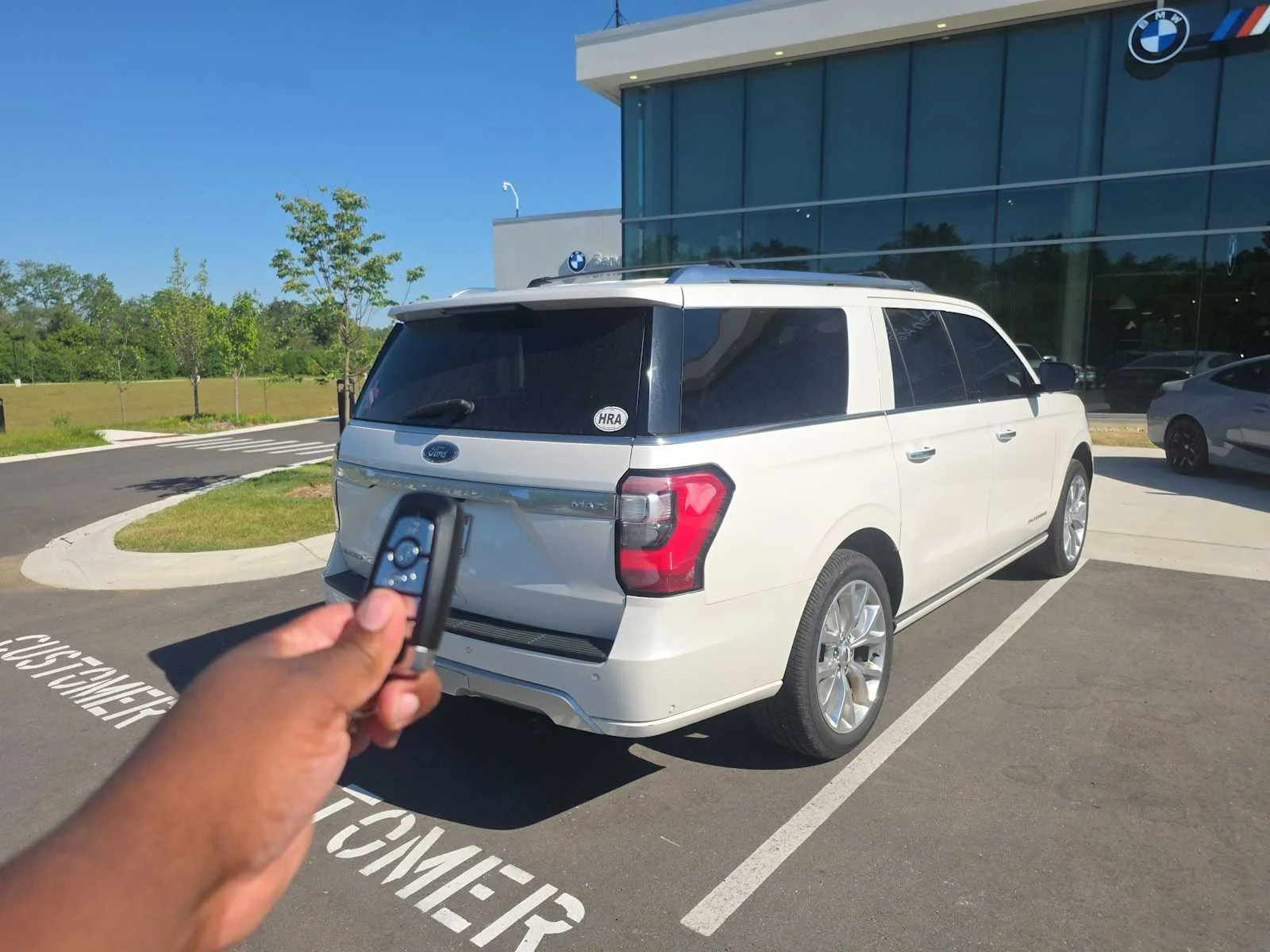 Used 2018 White Platinum Metallic Tri-Coat Ford Platinum image 6