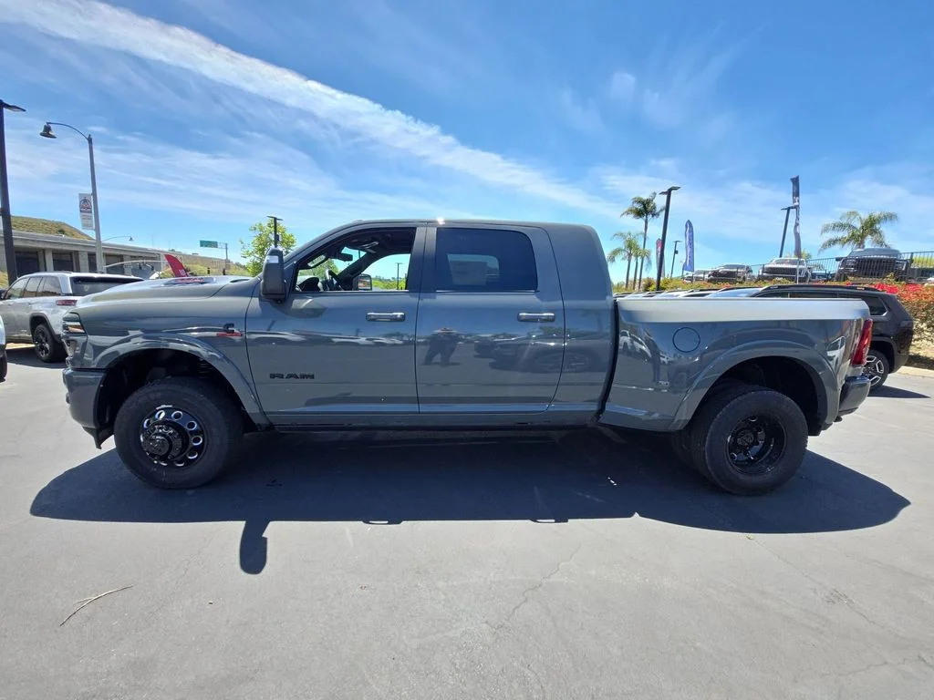New 2026 Ceramic Gray Clear-Coat Exterior Paint RAM Limited image 6