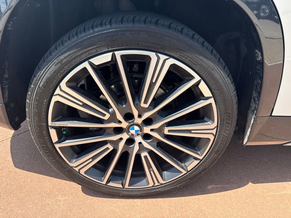 Used 2024 White BMW xDrive28i image 7