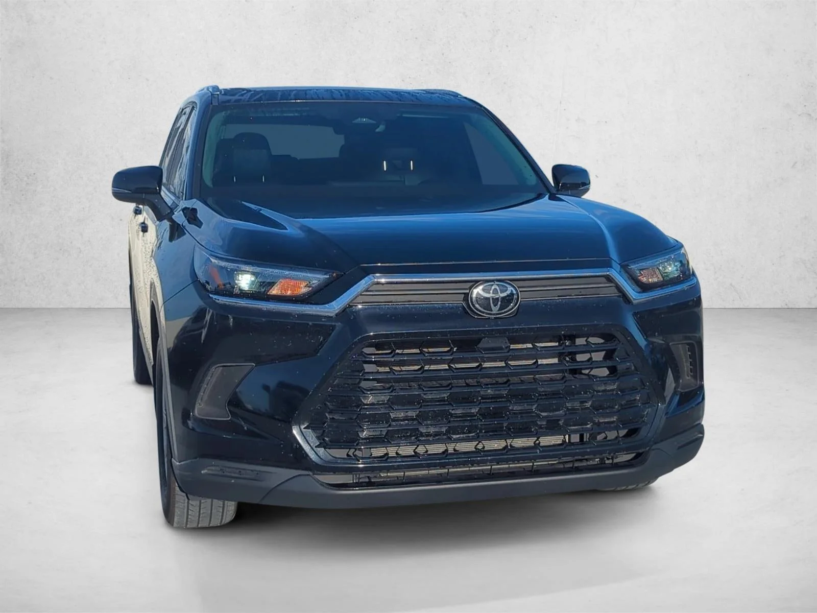 Used 2025 Midnight Black Metallic Toyota XLE image 2