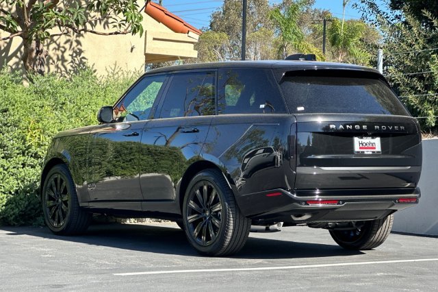 New 2027 Santorini Black Land Rover SE image 3