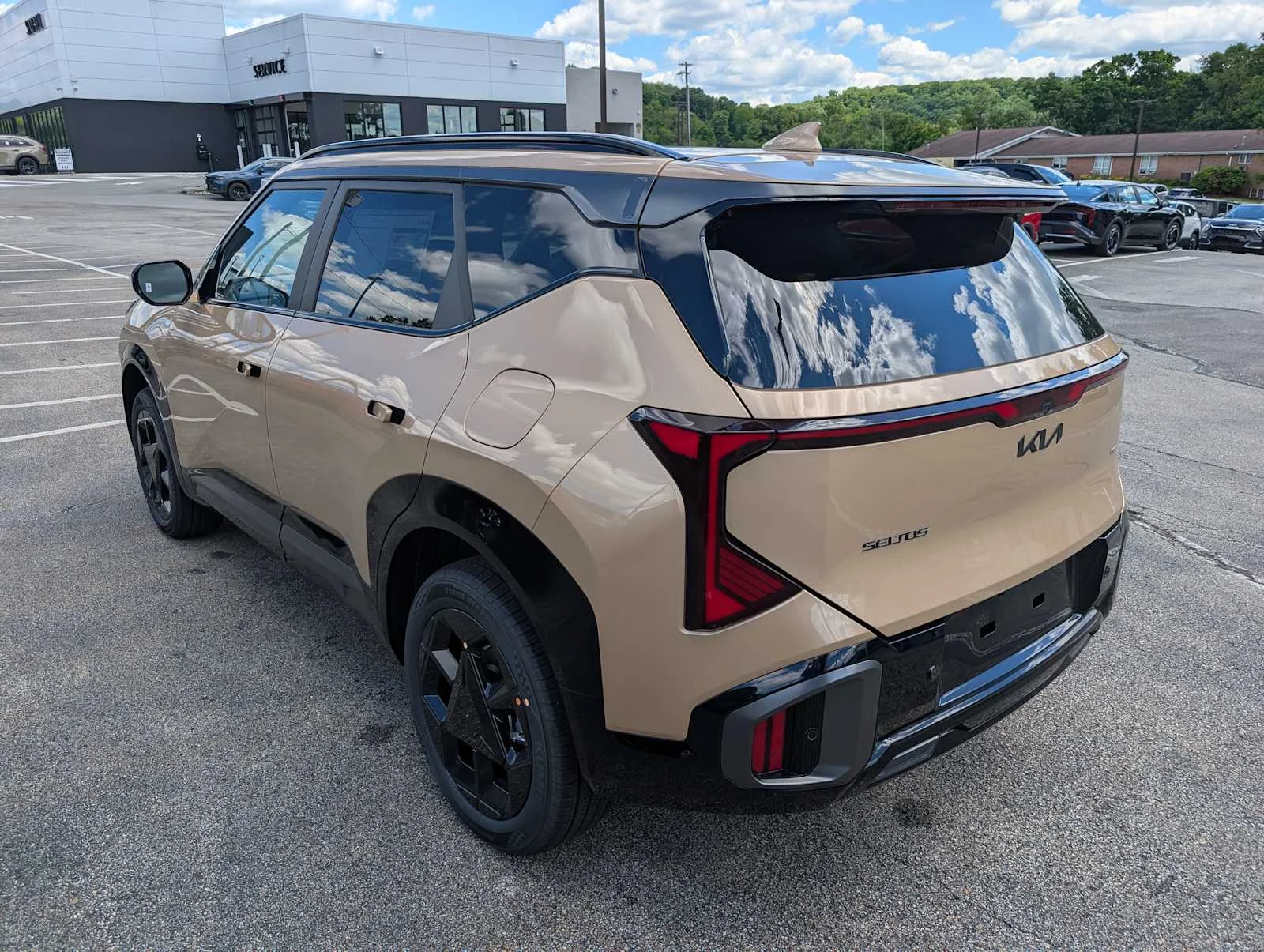 New 2027 Terrain Brown Kia X-Line S image 9