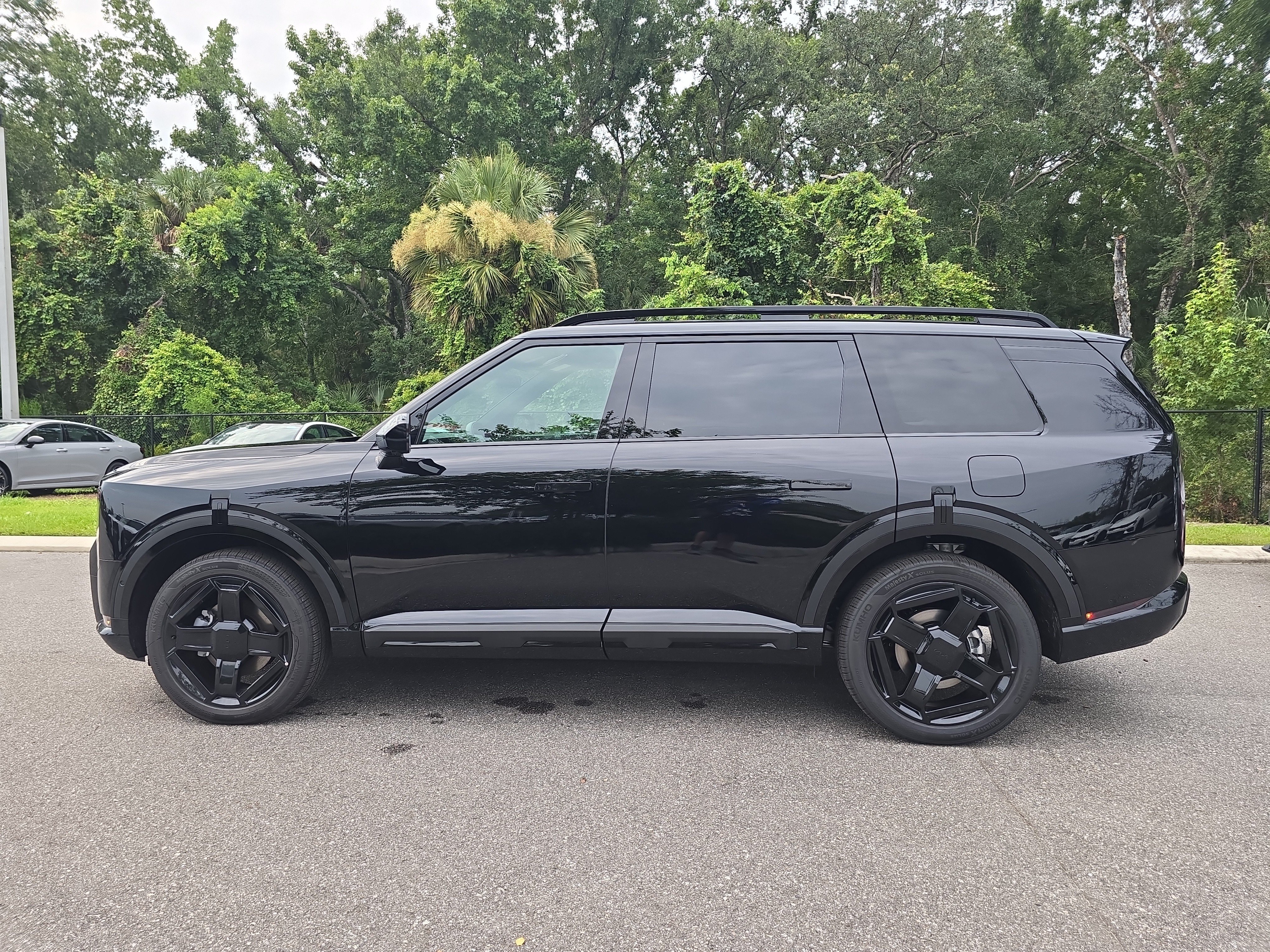 New 2027 Ebony Black Kia X-LINE SX PRESTIGE image 5