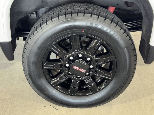 Used 2025 Summit White GMC AT4 image 37