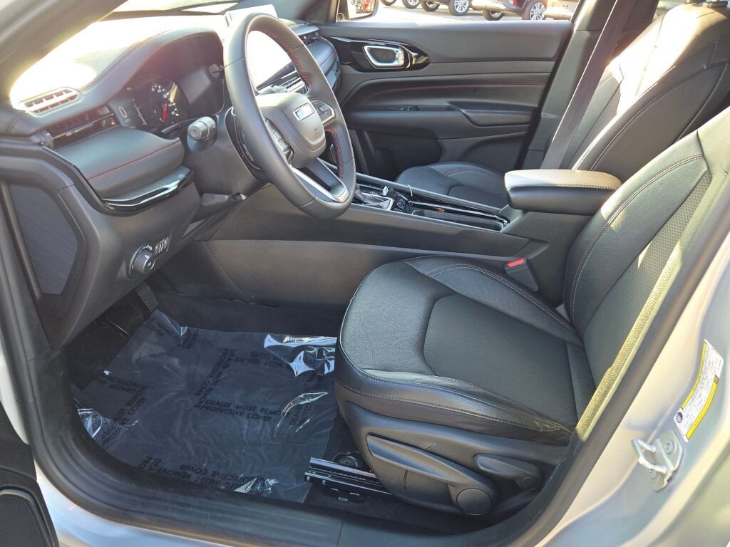 Used 2024 Silver Jeep Trailhawk image 21