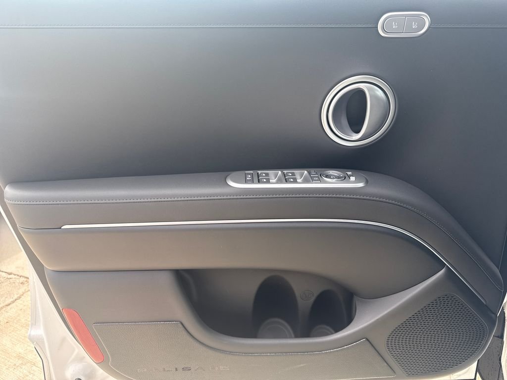 New 2026 White Hyundai SEL Premium image 10