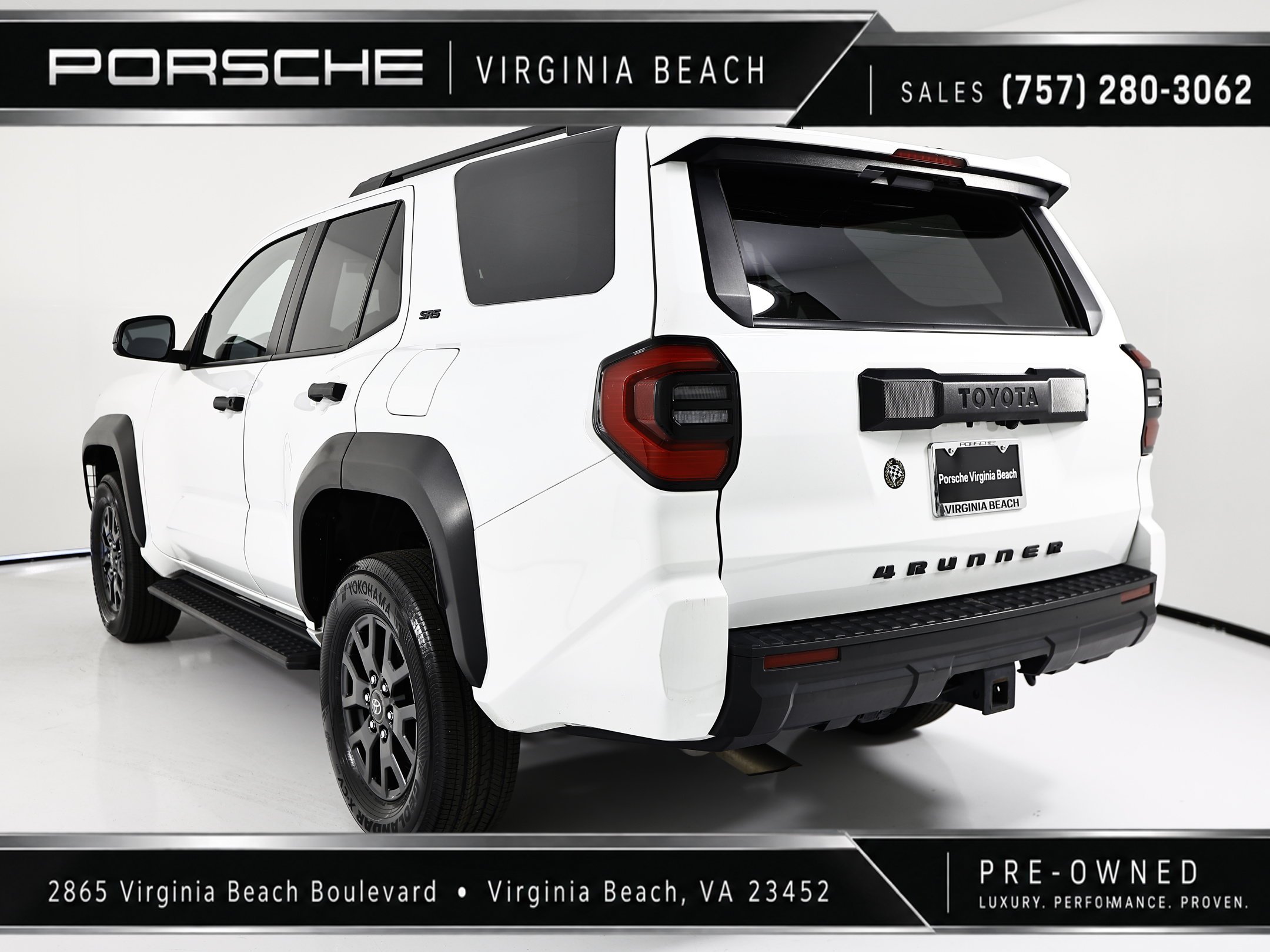 Used 2025 White Toyota SR5 image 3