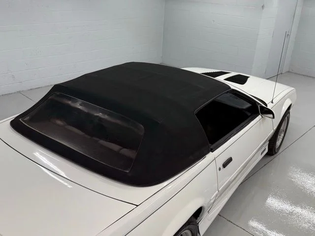 Used 1990  Chevrolet RS image 7