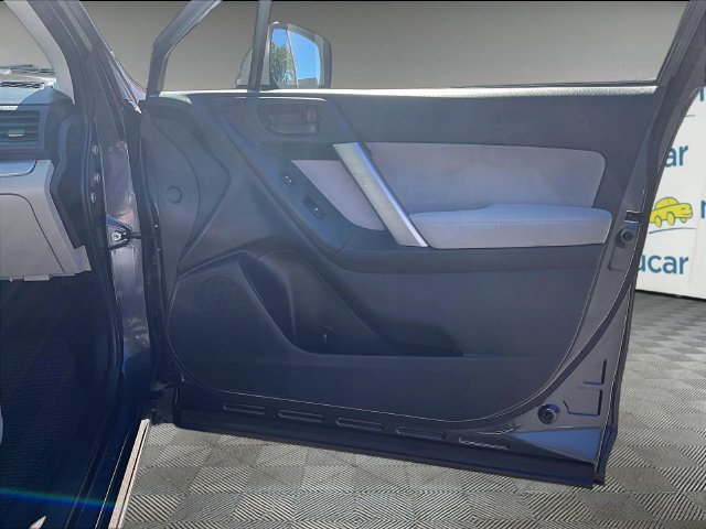 Used 2015 Gray Subaru 2.5i Premium image 20