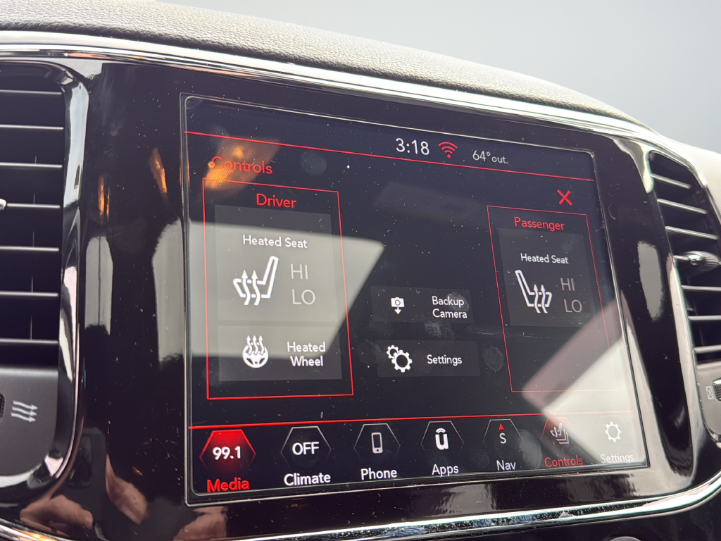 Used 2022 Red Jeep Laredo X image 34