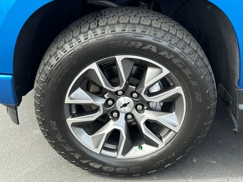Used 2022 Glacier Blue Metallic Chevrolet RST image 5