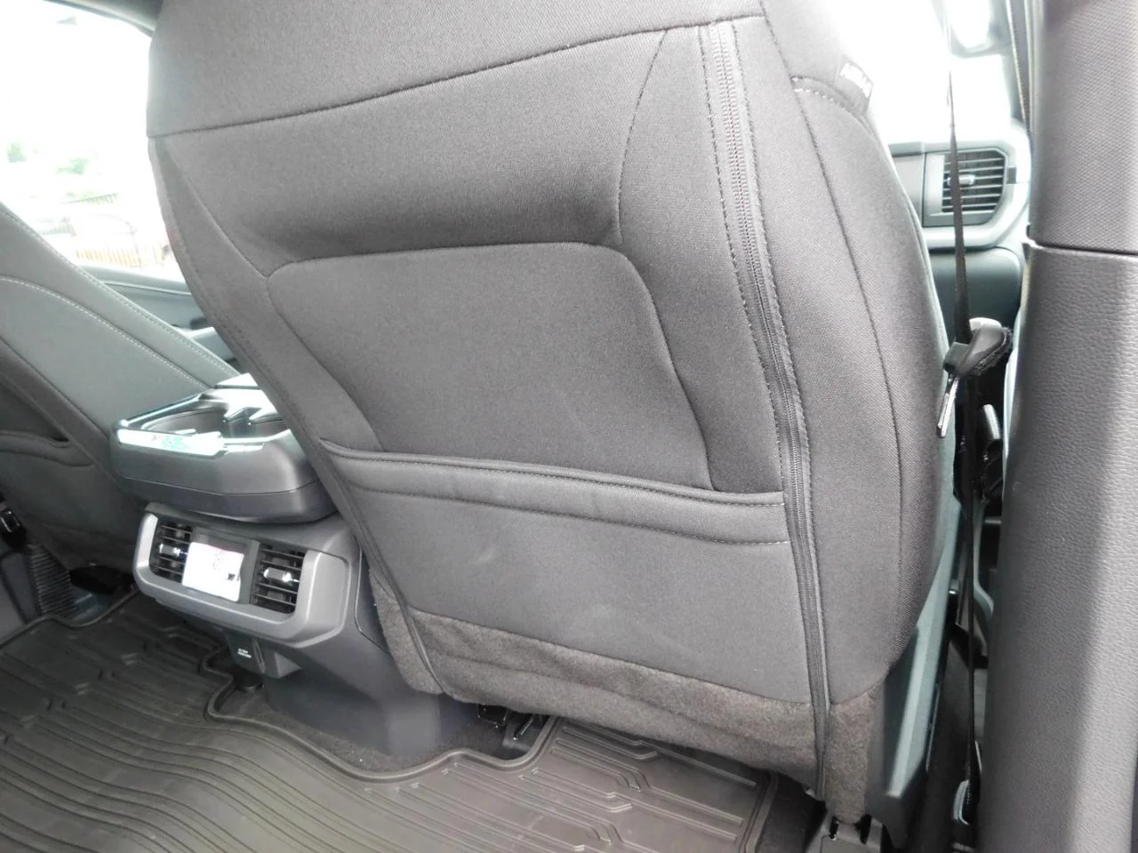 New 2026 Carbonized Gray Metallic Ford XLT image 19