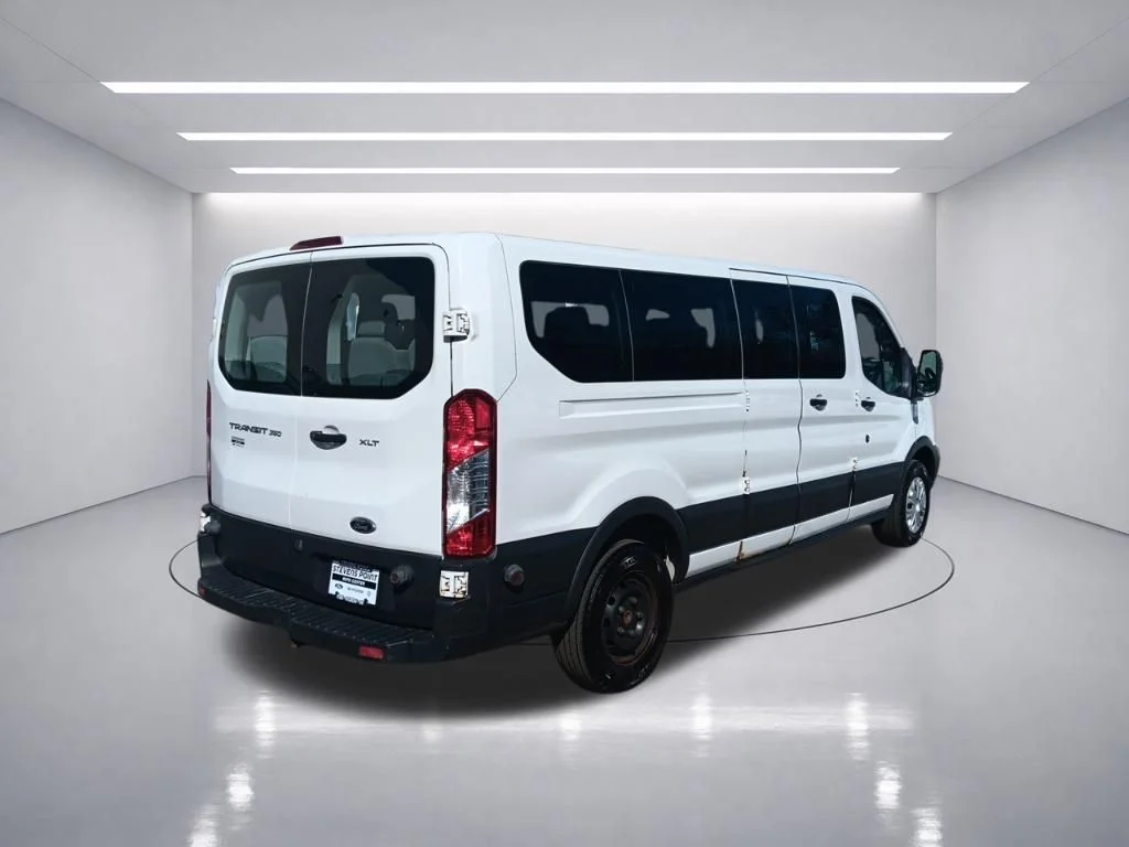 Used 2018 Oxford White Ford XLT image 7