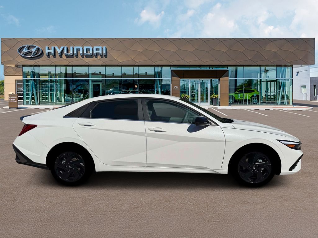 New 2026 White Hyundai SEL Sport image 9
