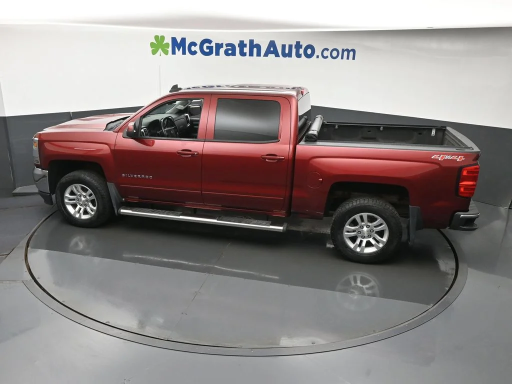 Used 2016 Red Chevrolet LT image 24